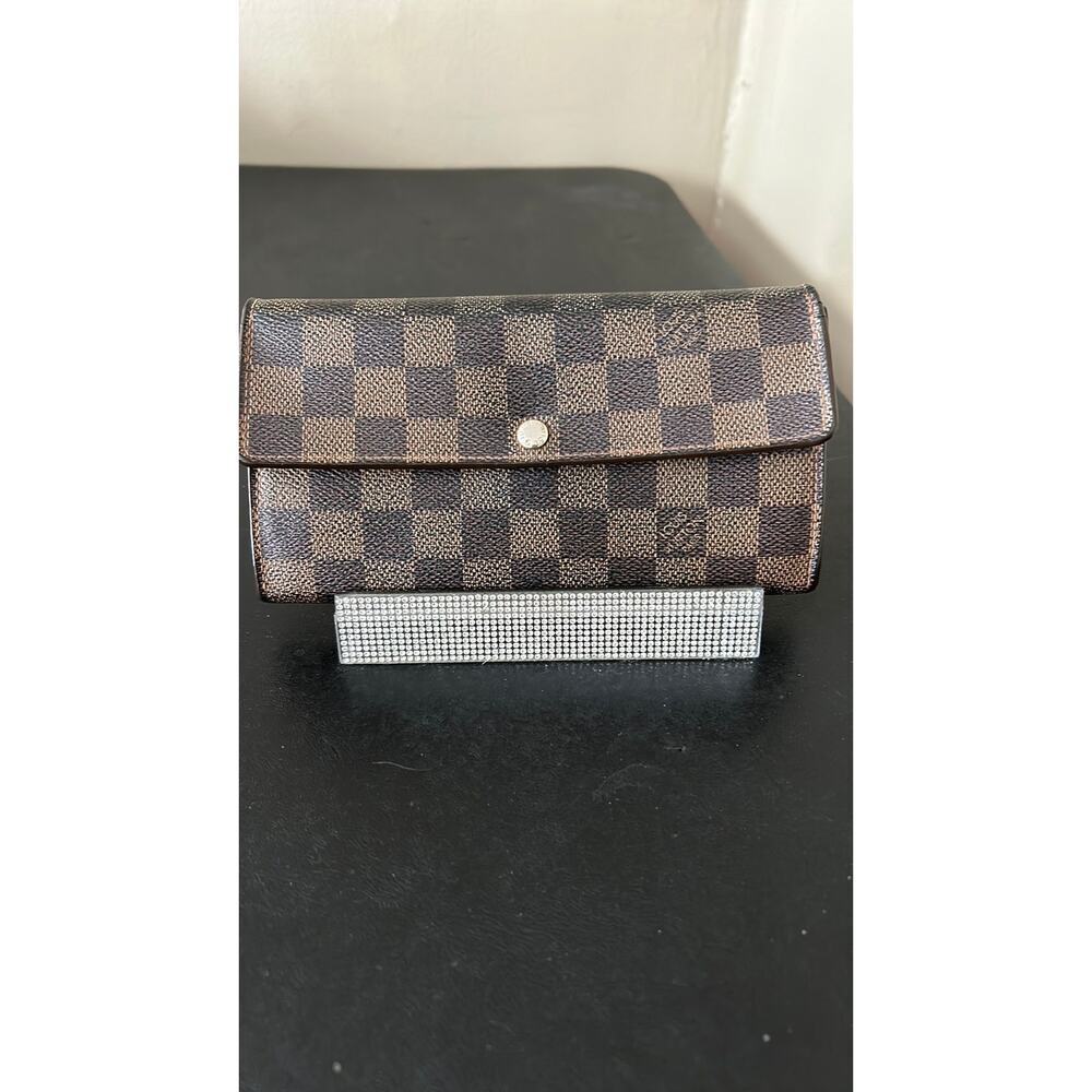 Louis Vuitton Damier Sarah wallet
